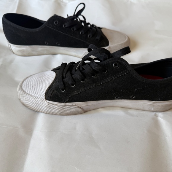 DC Black Suede Manual RT S- Men 10.5- This shoe is built to skate. - Picture 3 of 7